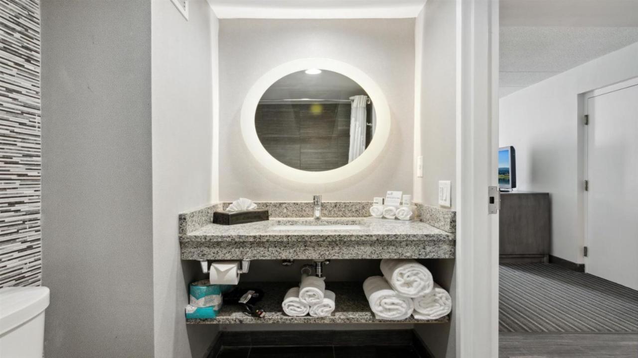 Holiday Inn Express Williamsburg North By Ihg Norge Exterior foto